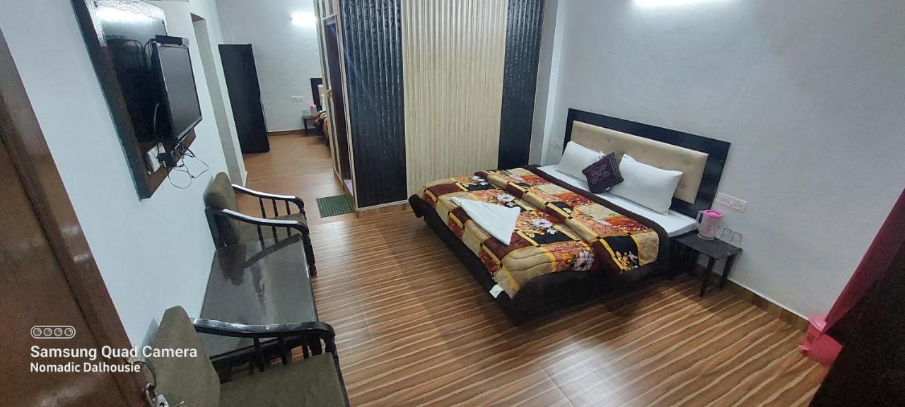 Peaceful Retreat Home Stay, Dalhousie Buitenkant foto