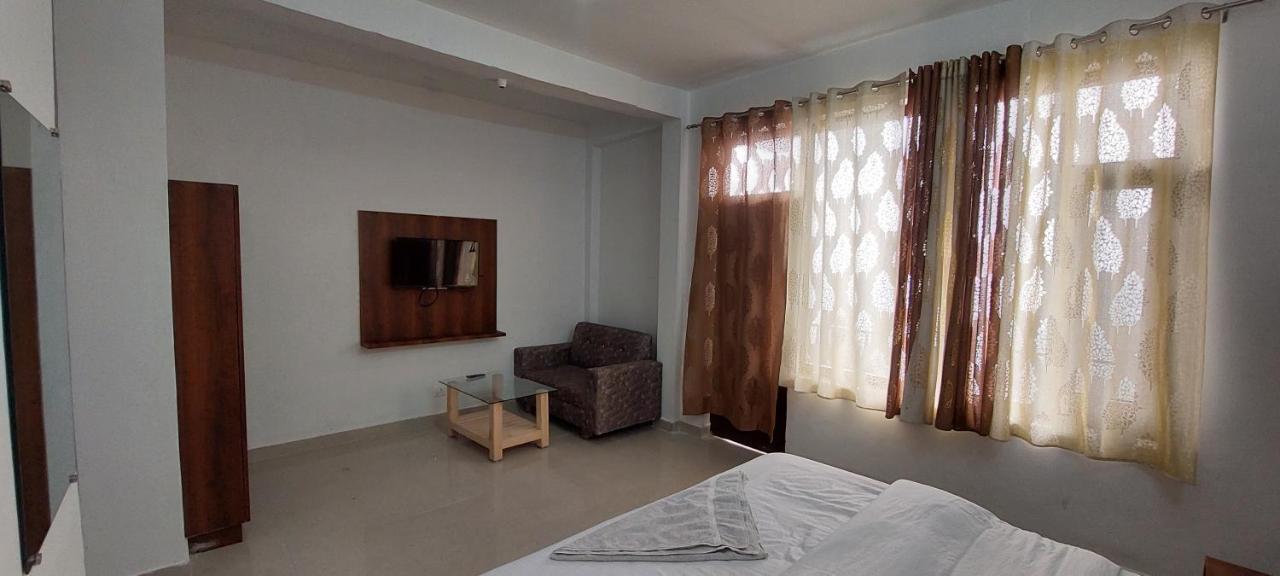 Peaceful Retreat Home Stay, Dalhousie Buitenkant foto