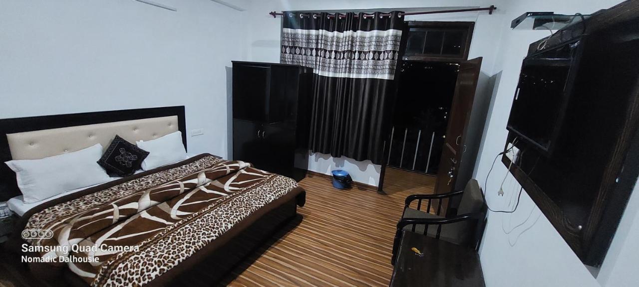Peaceful Retreat Home Stay, Dalhousie Buitenkant foto