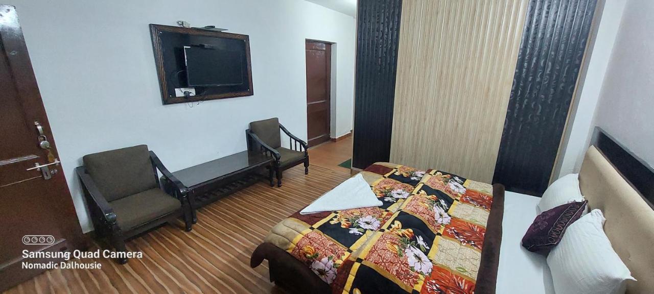 Peaceful Retreat Home Stay, Dalhousie Buitenkant foto