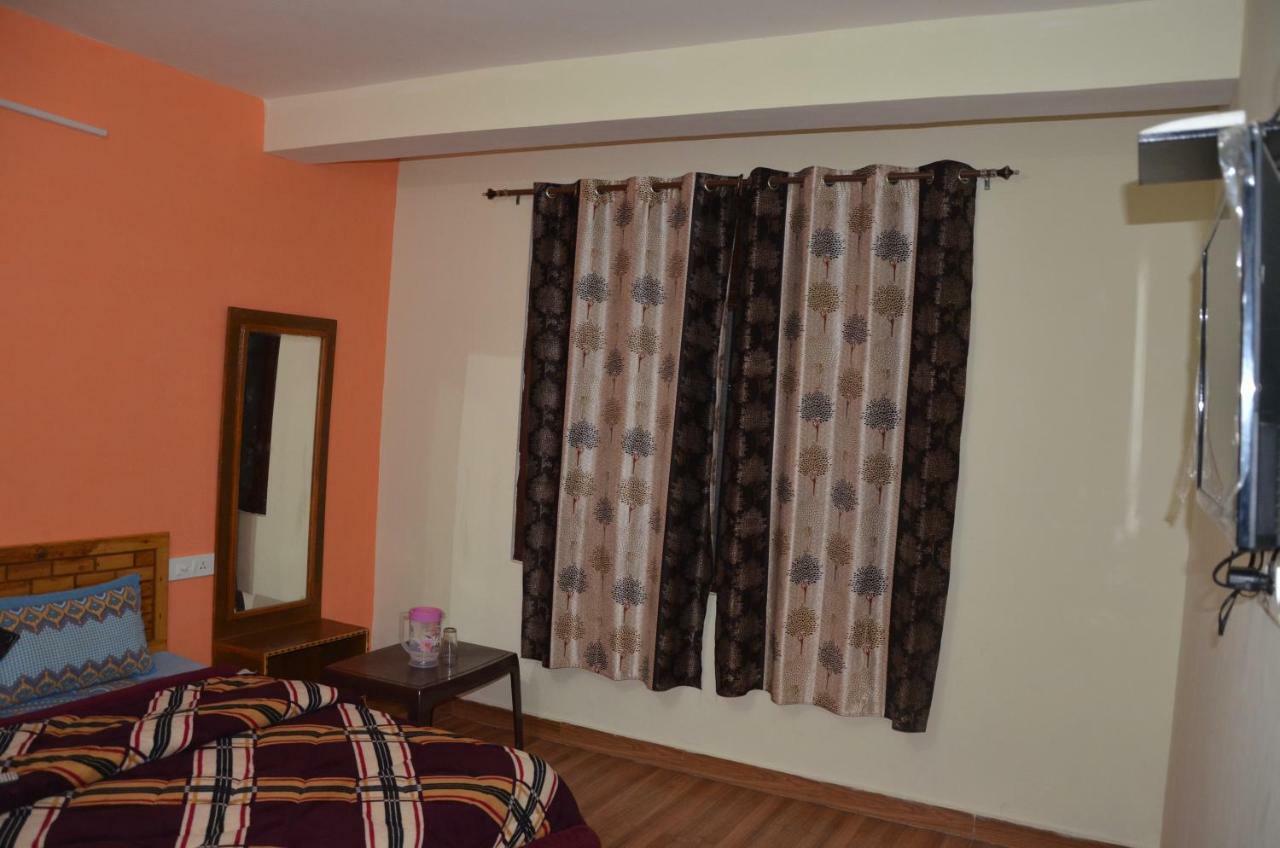 Peaceful Retreat Home Stay, Dalhousie Buitenkant foto